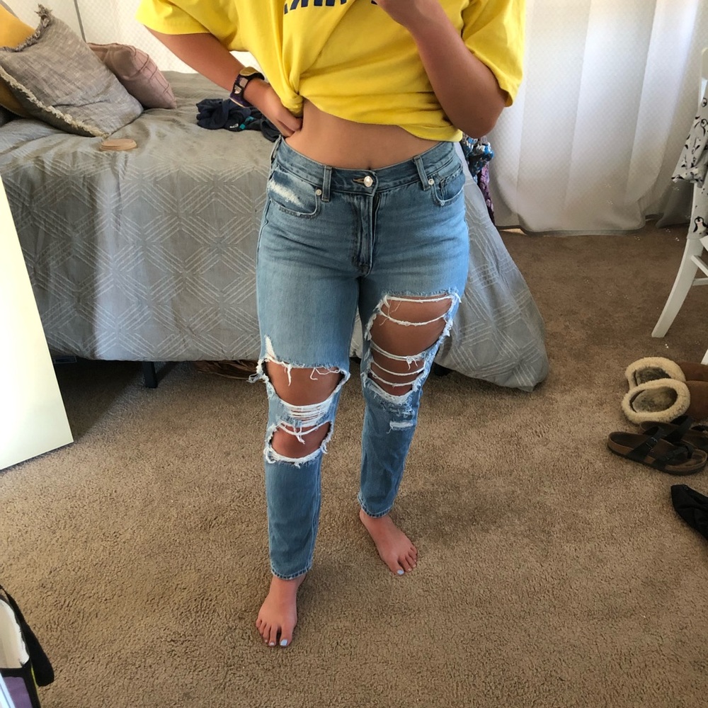 American Eagle Mom Jeans